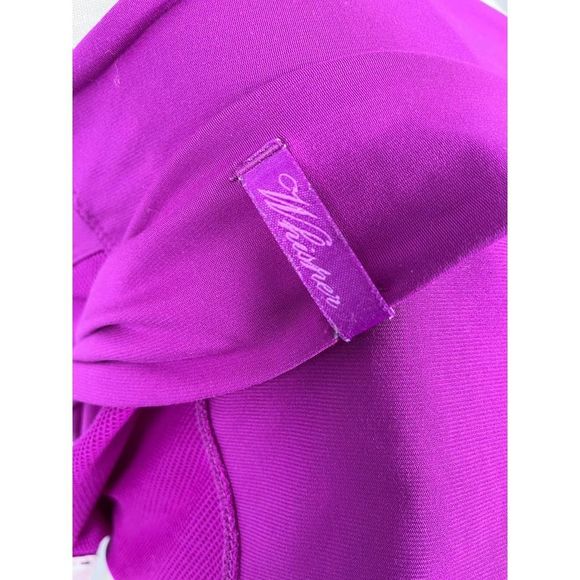 Salomon Women's Athletic Workout Crossback Tank Top Size Medium - Picture 8 of 10